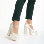 Дамски обувки кремави от текстилен материал  Caira