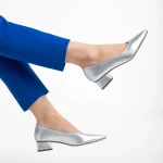 Дамски обувки  сребристи  от текстилен материал  с ток  Ziva