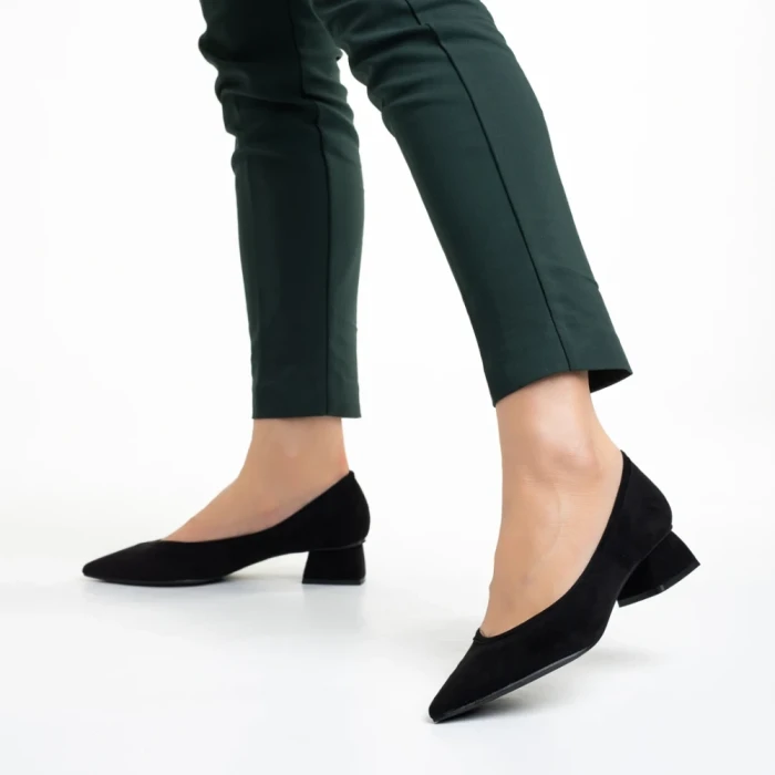 Дамски обувки  черни от текстилен материал  с ток  Ziva