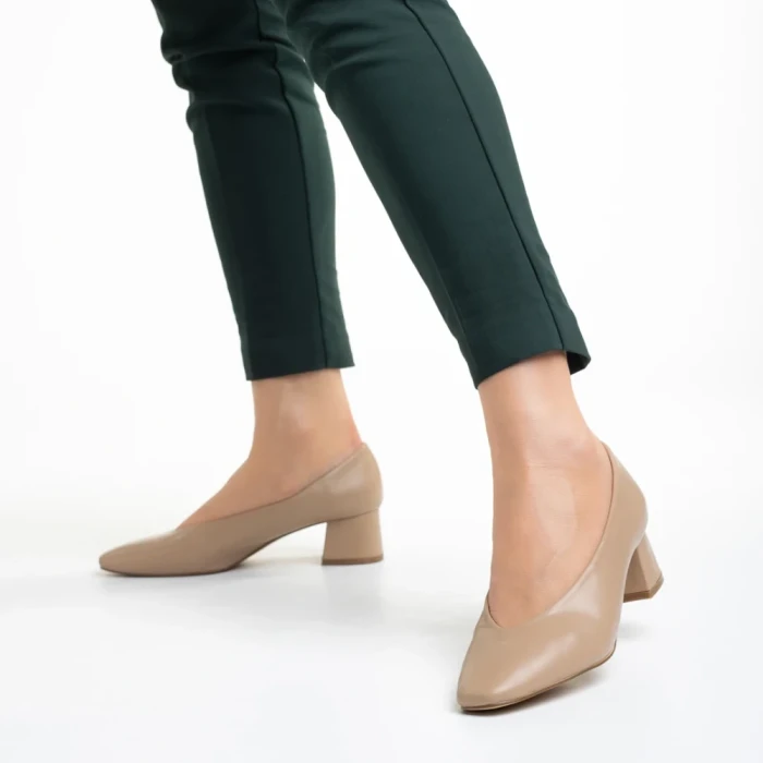 Дамски обувки  бежови  от еко кожа  с ток  Veda