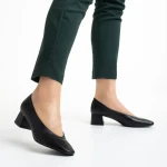 Дамски обувки  черни от еко кожа  с ток  Veda