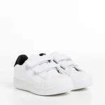 Детски спортни обувки  бели  с  черно  от еко кожа   Artio