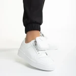 Дамски спортни обувки  бели от еко кожа Inola