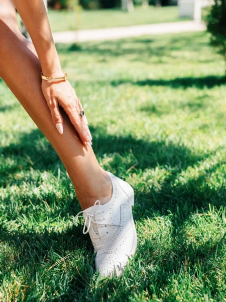 Дамски обувки  бели от текстилен материал  Fadia