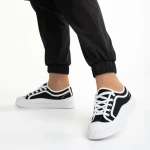 Дамски  кецове  черни  от текстилен материал  Malaya