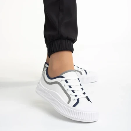 Дамски  кецове  бели от текстилен материал  Malaya