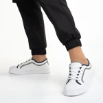 Дамски  кецове  бели от текстилен материал  Malaya