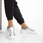 Дамски  кецове  бели от текстилен материал  Malaya