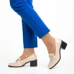 Дамски обувки  бежови от лачена еко кожа  с ток  Ilonka