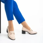 Дамски обувки  бежови от лачена еко кожа  с ток  Ilonka