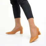 Дамски обувки  камел  от еко кожа с ток  Amarilis