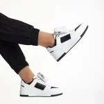 Дамски спортни обувки  бели с черно  от еко кожа Inola