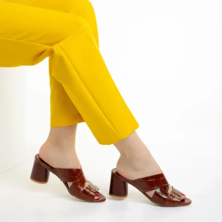 Дамски  чехли  Marco кафяви  от естествена кожа Mohana