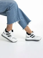 Дамски спортни обувки  бели cu negru от еко кожа  Izebel