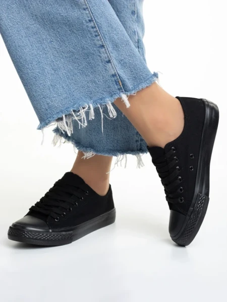 Дамски кецове  черни от текстилен материал  Sanaa