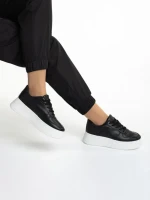 Дамски спортни обувки  черни от еко кожа  Juliska