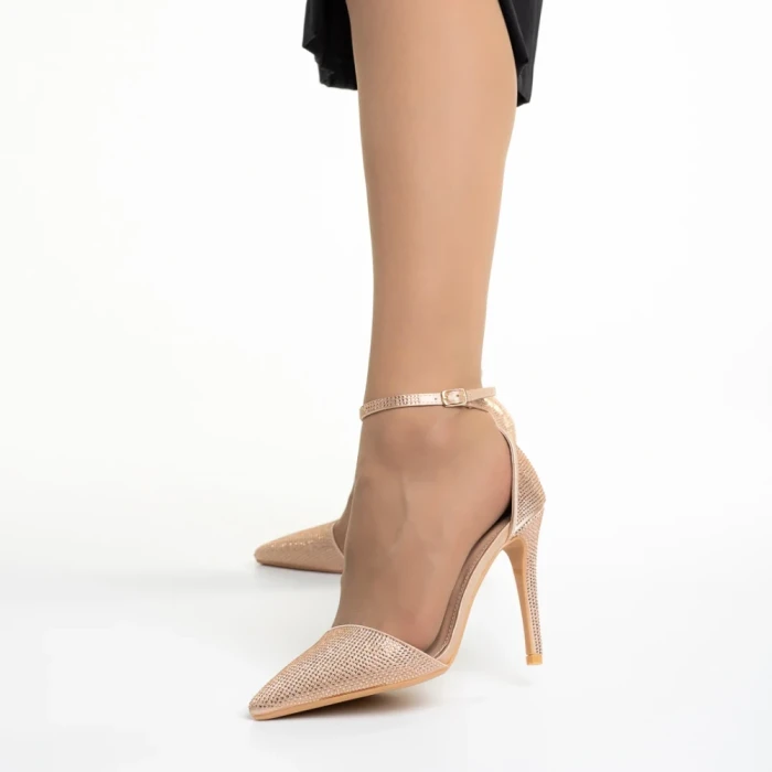 Дамски обувки  бежови от текстилен материал  с ток  Olamide