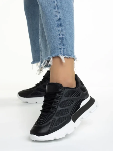 Дамски спортни обувки  черни  от текстилен материал  Wera