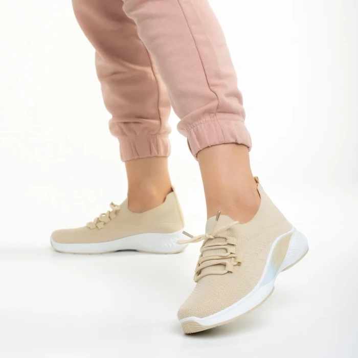 Дамски спортни обувки  бежови  от текстилен материал  Matrona