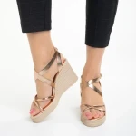 Дамски сандали  Girlhood златисти  от естествена кожа  Basira