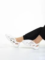 Дамски спортни обувки  бели  от полиуретан  Grania