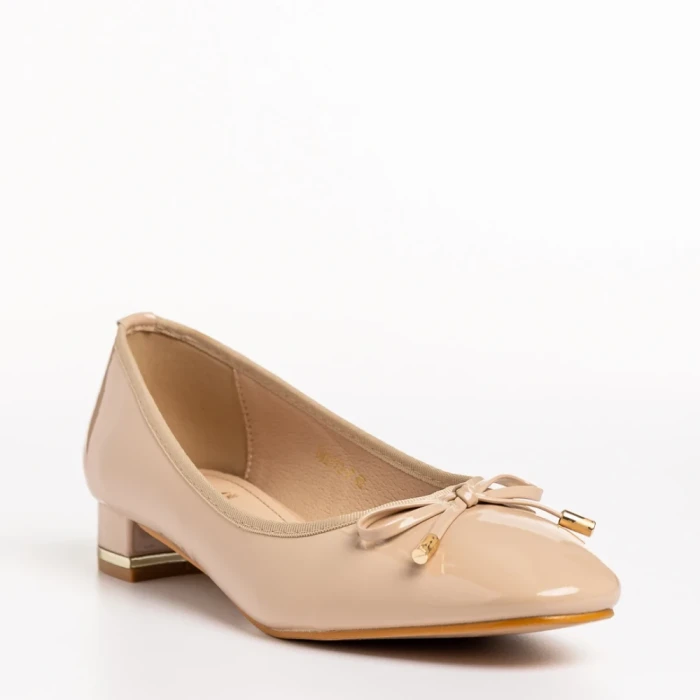 Дамски  обувки  бежови  от от лачена еко кожа Braidy