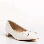 Дамски  обувки  бели  от от лачена еко кожа Braidy