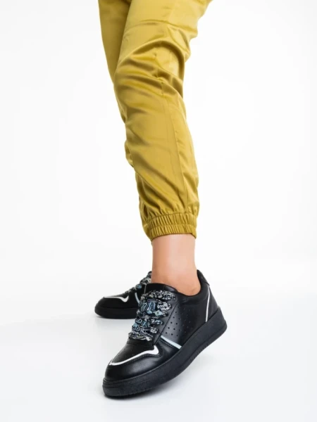 Дамски спортни обувки черни  от еко кожа  Gustava