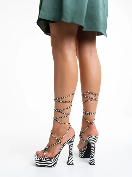 Дамски сандали  бели  с черно  от еко кожа  Kimbra