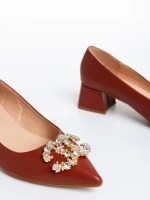 Дамски обувки  кафяви с ток  от  еко кожа  Nicolina