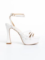 Дамски сандали  бели  от  еко кожа  Kerime