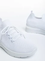Дамски спортни обувки  бели  от текстилен материал  Davinia