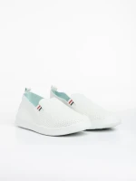 Мъжки спортни обувки  бели с черно  от еко кожа  Amias