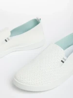 Мъжки спортни обувки  бели със сиво от еко кожа  Amias