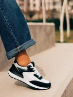 Дамски спортни обувки  черни с бяло  от еко кожа  и текстилен материал  Joandra