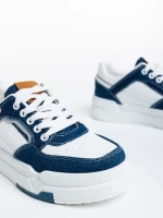 Дамски спортни обувки  бели с тъмно синьо от еко кожа Tasnia