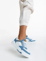 Дамски спортни обувки  бели със светло синьо от еко кожа Tasnia