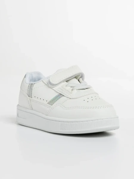 Детски спортни обувки  бели от еко кожа Navi