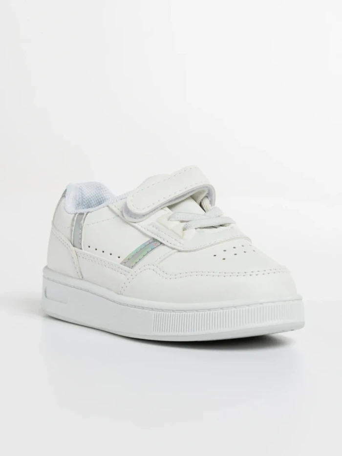 Детски спортни обувки  бели от еко кожа Navi