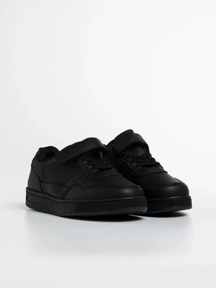 Детски спортни обувки  черни  от еко кожа Navi