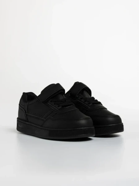 Детски спортни обувки  черни  от еко кожа Navi