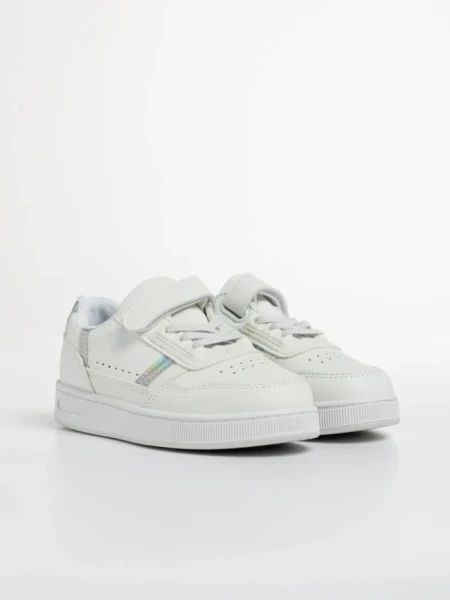 Детски спортни обувки  бели от еко кожа Navi