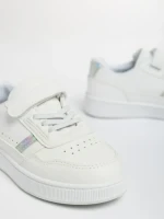 Детски спортни обувки  бели от еко кожа Navi