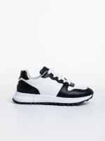 Дамски спортни обувки  бели с черно  от еко кожа  Lareina