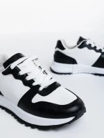 Дамски спортни обувки  бели с черно  от еко кожа  Lareina