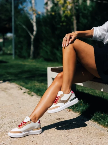 Дамски спортни обувки бели с златисто от еко кожа Samya