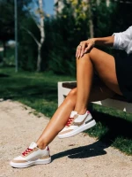 Дамски спортни обувки бели с златисто от еко кожа Samya