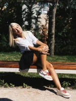 Дамски спортни обувки бели с златисто от еко кожа Samya