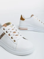 Дамски спортни обувки бели от еко кожа Sarena