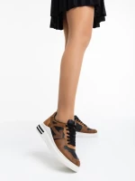 Дамски спортни обувки черни с камел от еко кожа Sarika